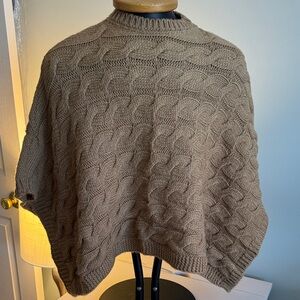 Cable Knit tan/camel Poncho